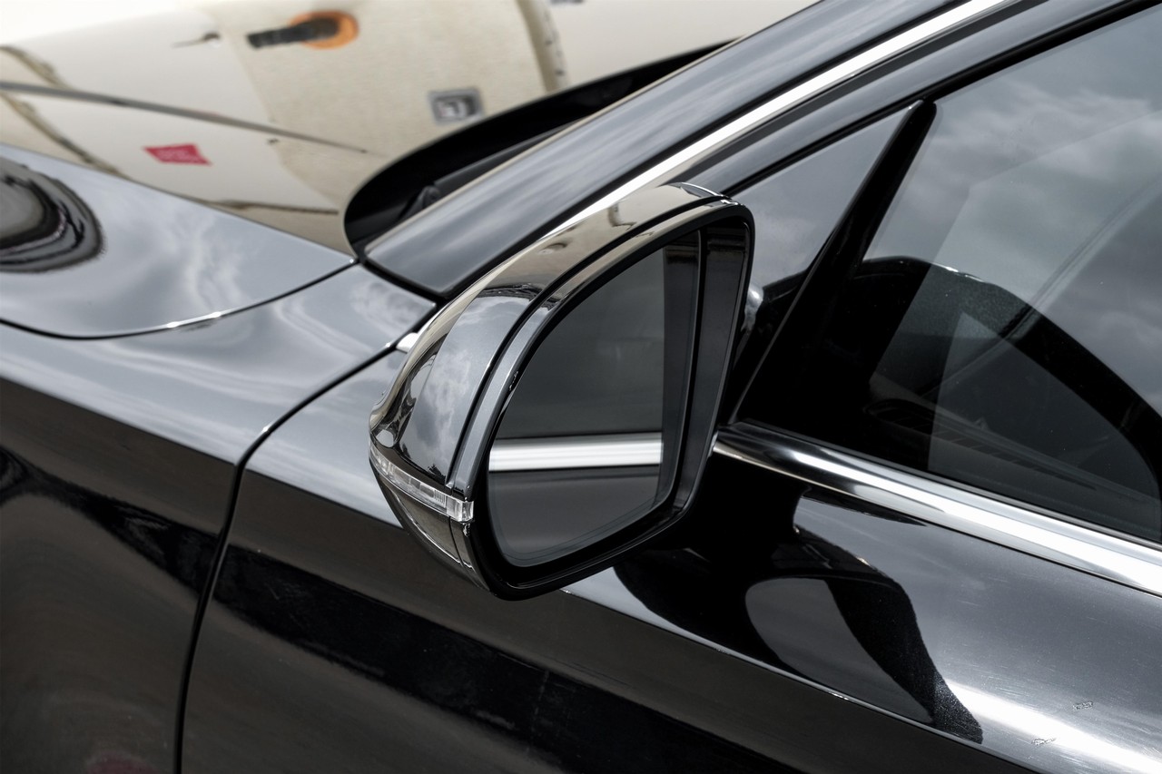 Audi A8 L Vehicle Main Gallery Image 41