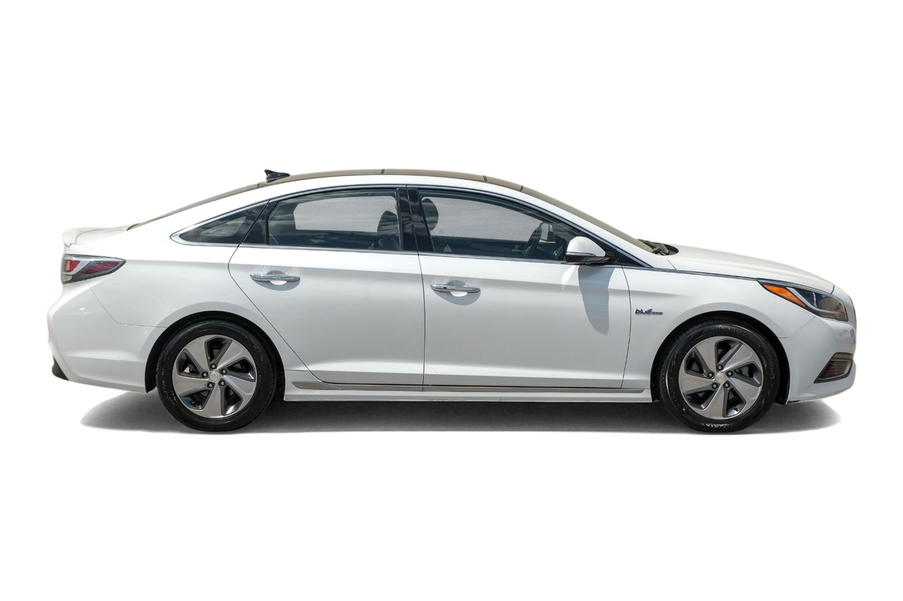 Hyundai Sonata Hybrid Vehicle Main Gallery Image 07