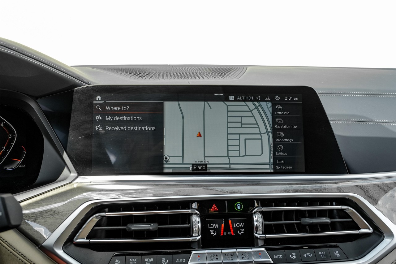 BMW X7 Vehicle Main Gallery Image 20