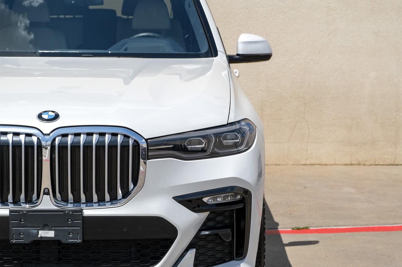 BMW X7 Vehicle Main Gallery Image 43