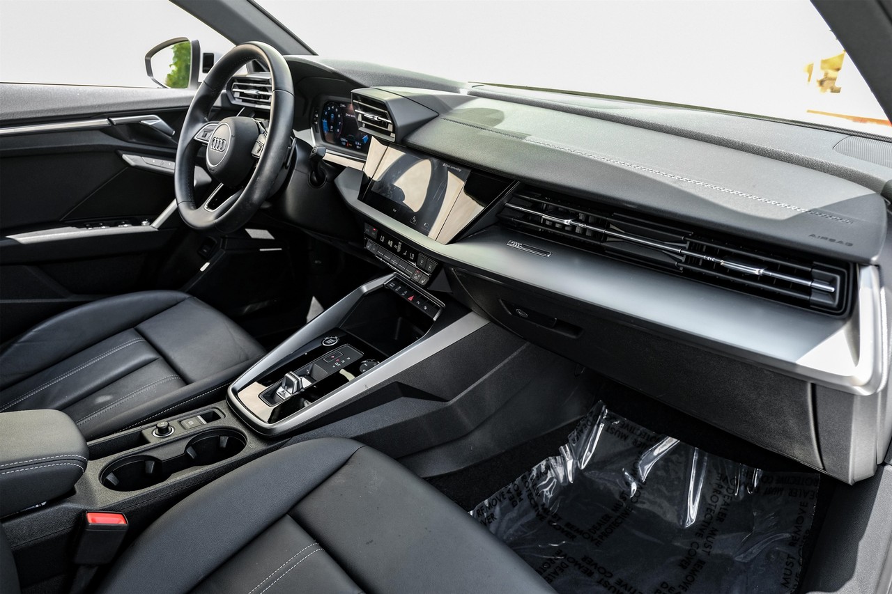 Audi A3 Vehicle Main Gallery Image 13