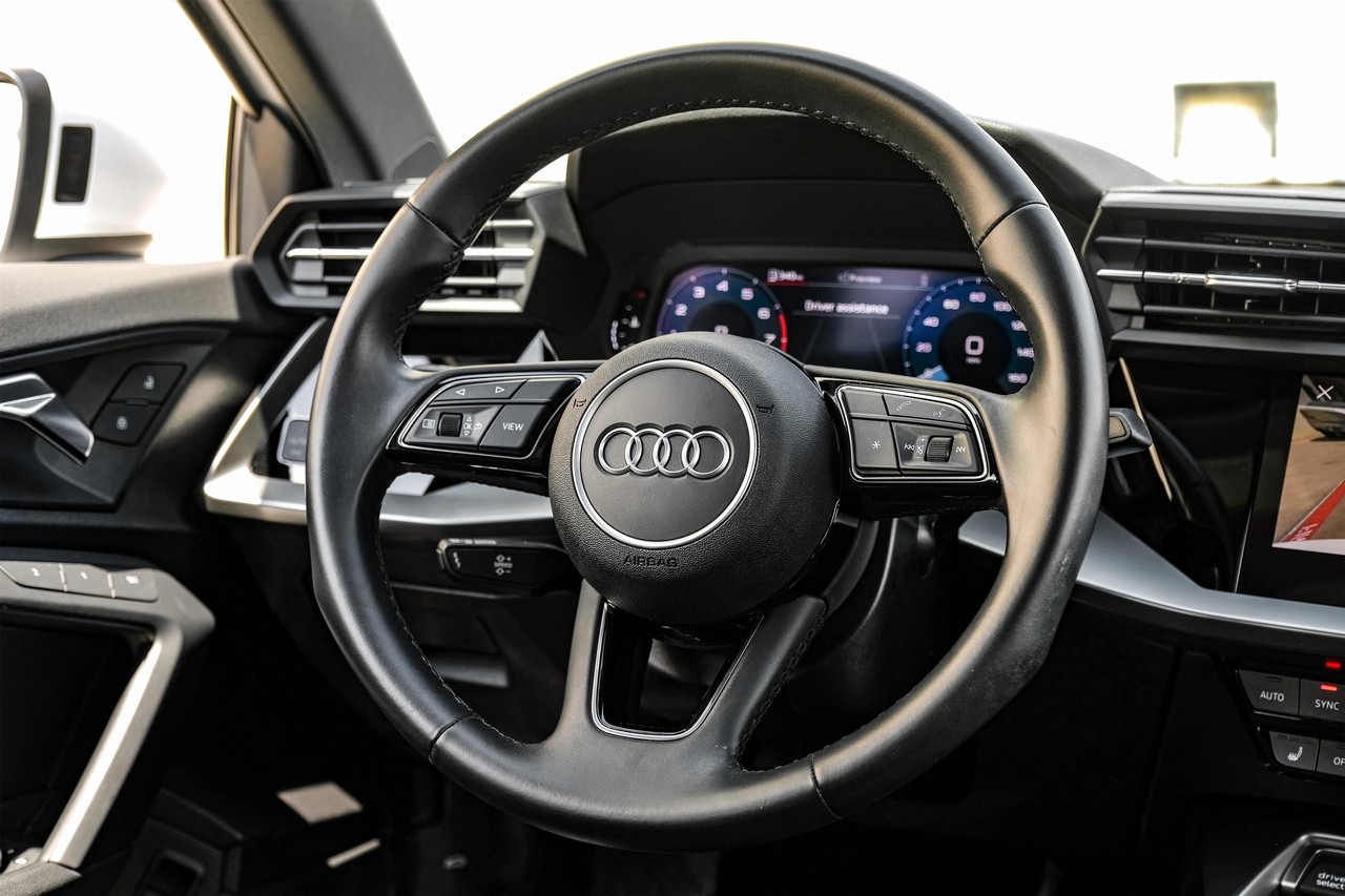 Audi A3 Vehicle Main Gallery Image 17