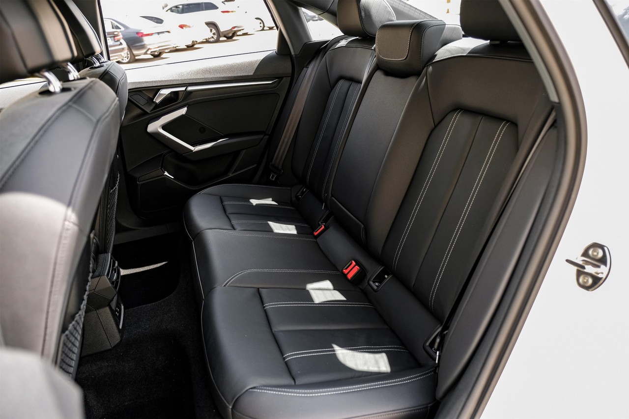 Audi A3 Vehicle Main Gallery Image 38