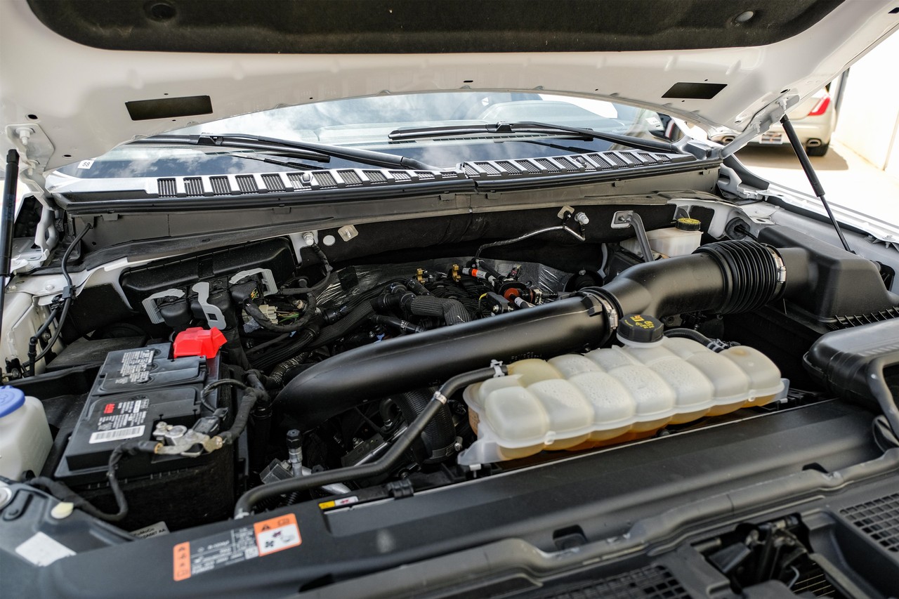 Ford Expedition Vehicle Main Gallery Image 47