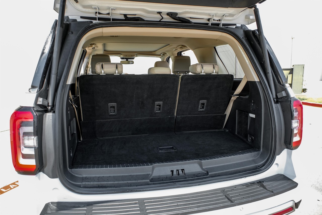 Ford Expedition Vehicle Main Gallery Image 49