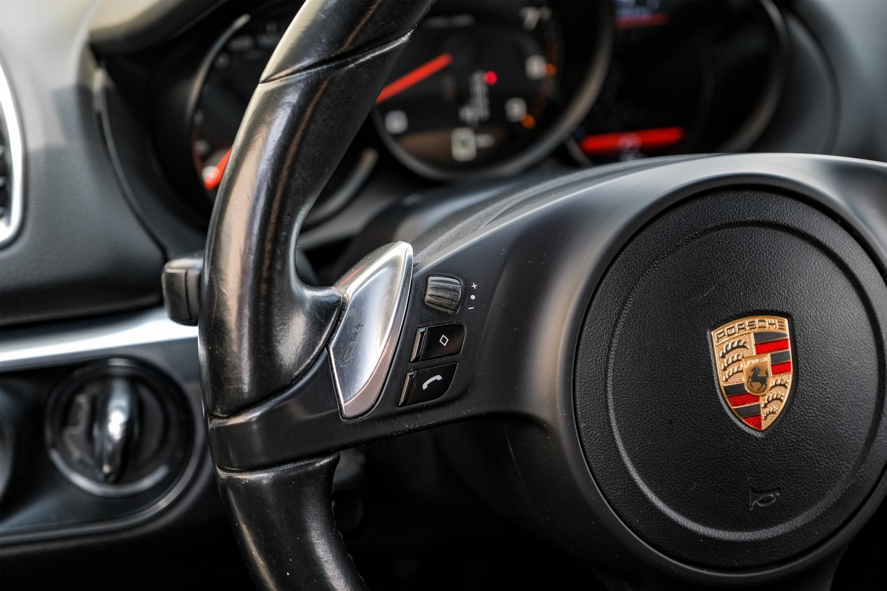 Porsche Boxster Vehicle Main Gallery Image 15