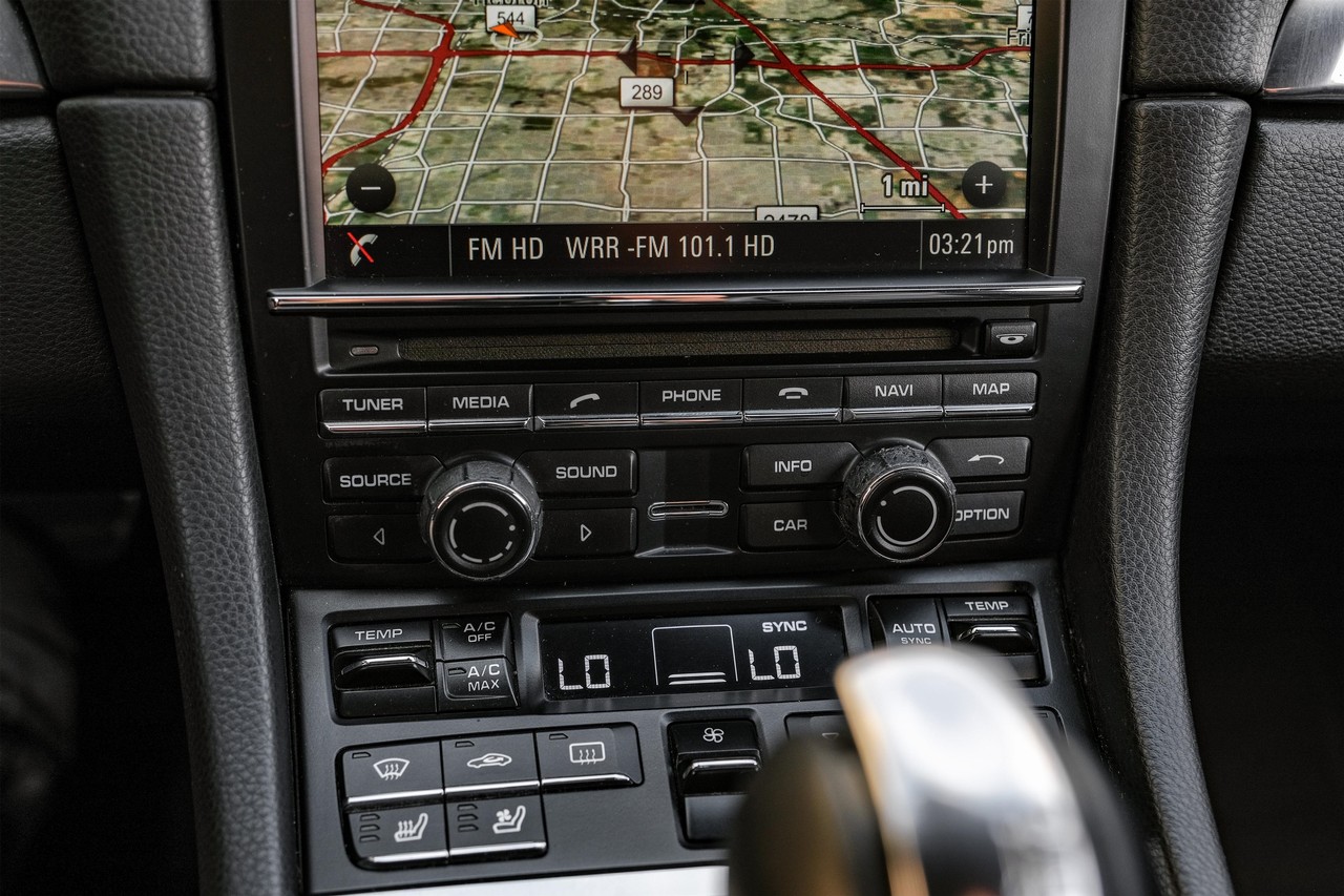 Porsche Boxster Vehicle Main Gallery Image 22