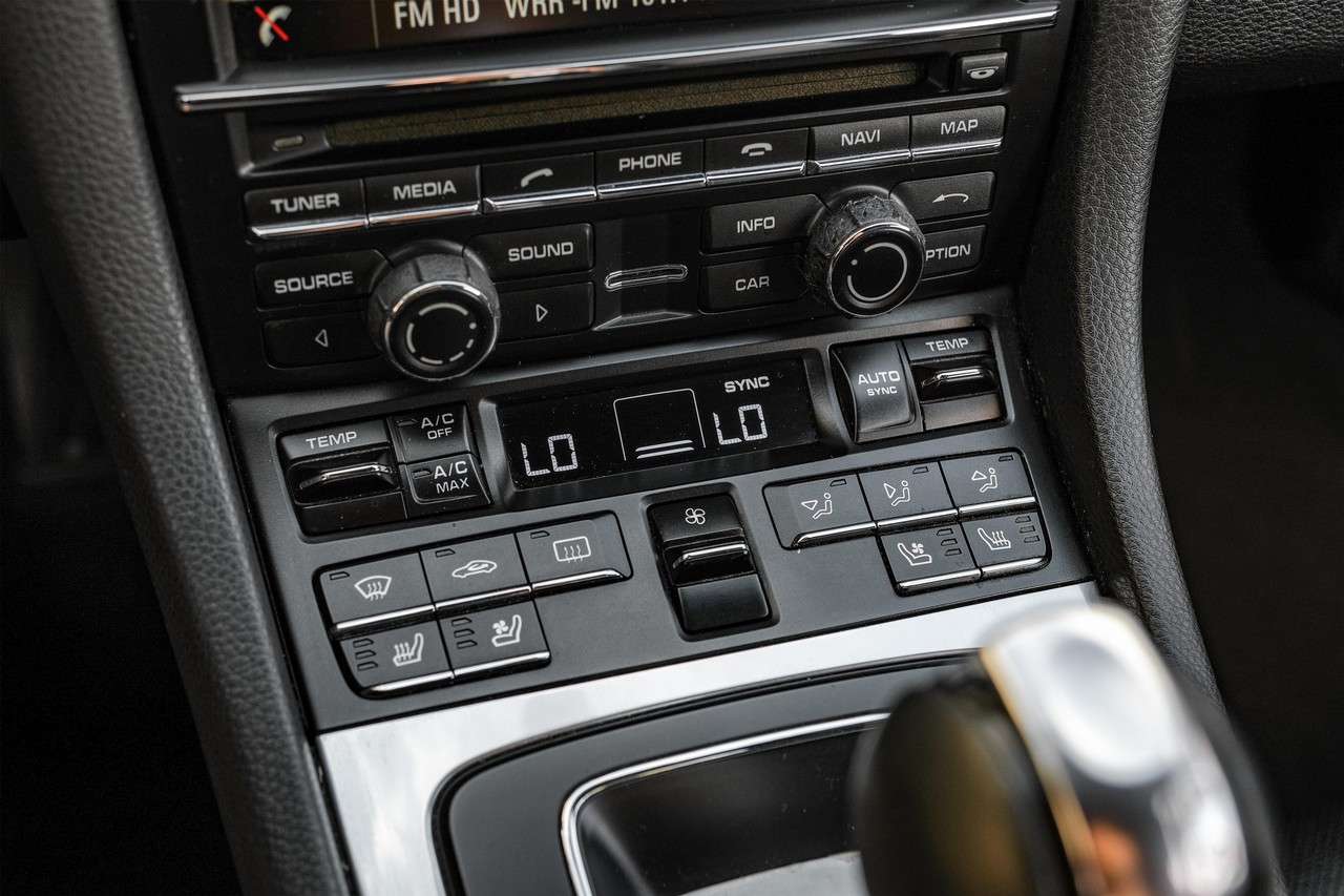 Porsche Boxster Vehicle Main Gallery Image 23