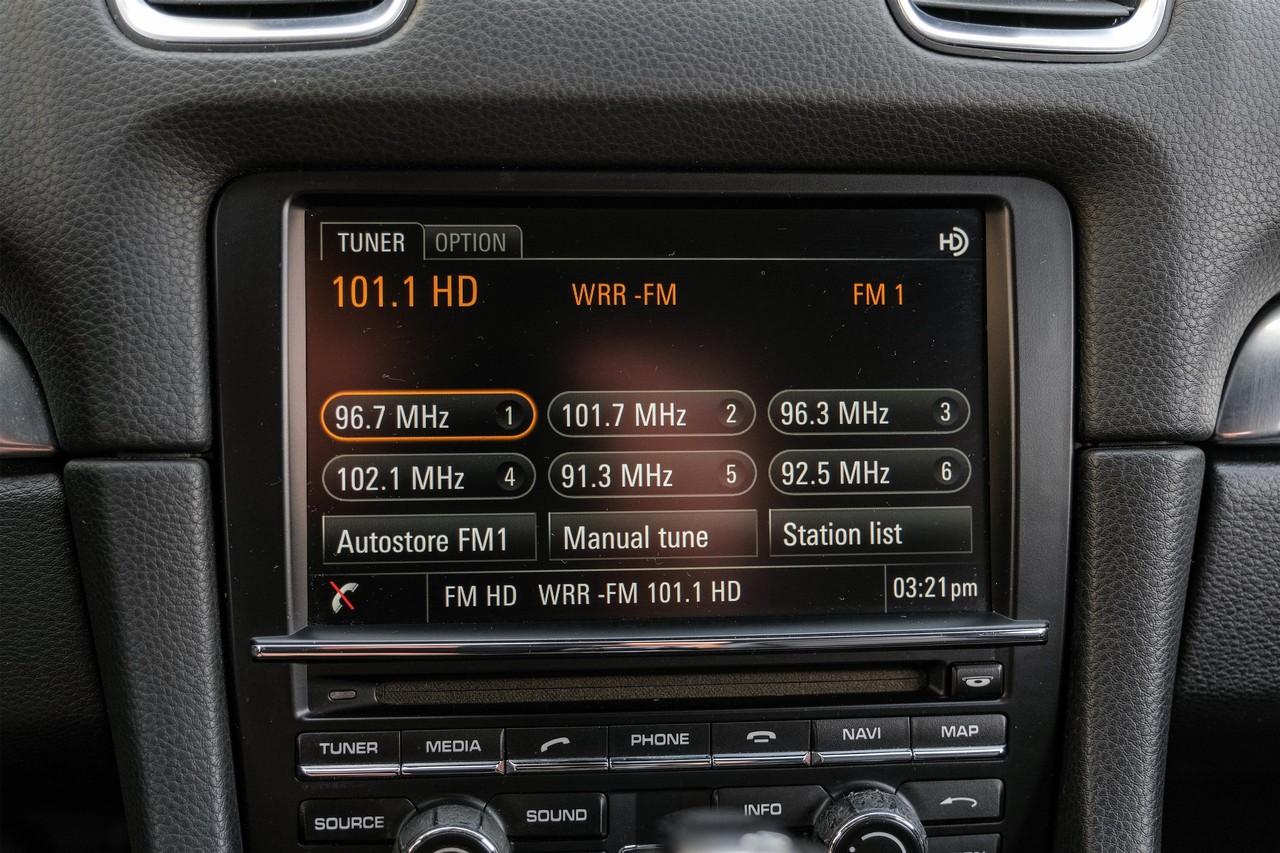 Porsche Boxster Vehicle Main Gallery Image 27