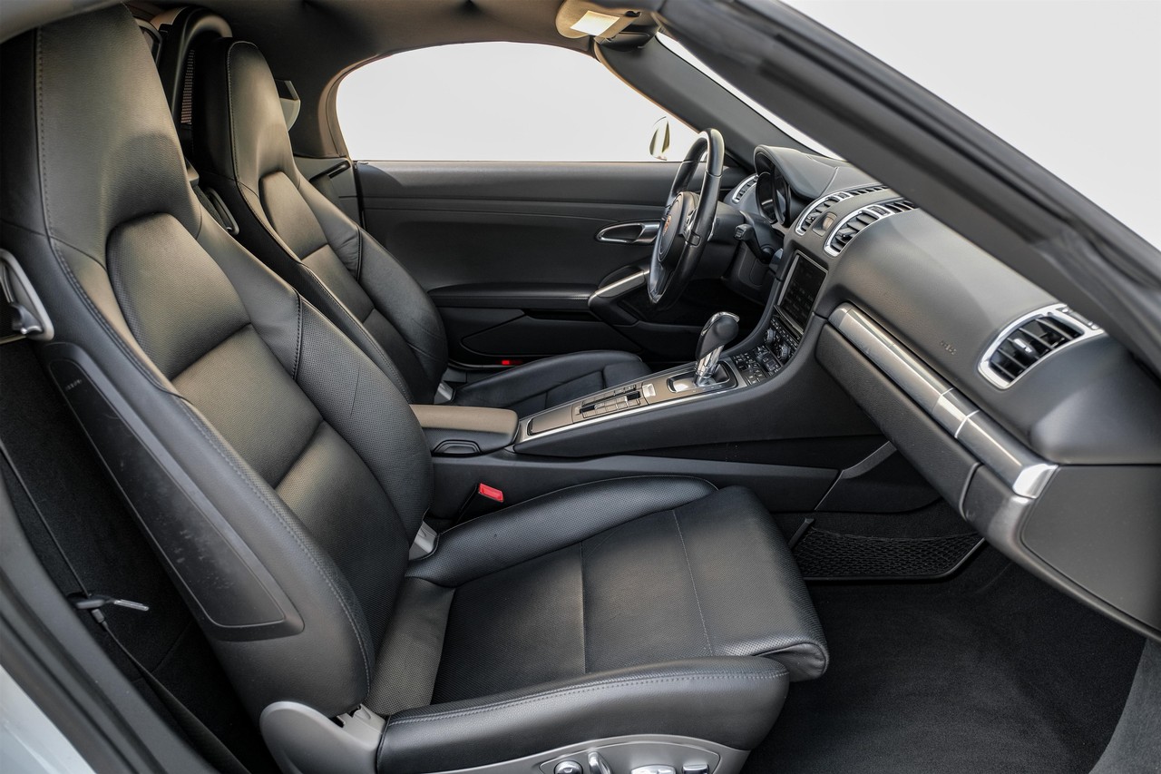 Porsche Boxster Vehicle Main Gallery Image 31