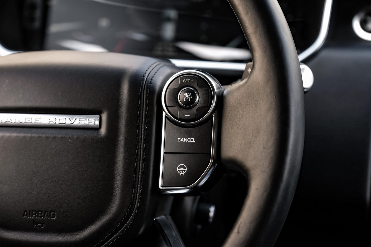 Land Rover Range Rover Vehicle Main Gallery Image 18