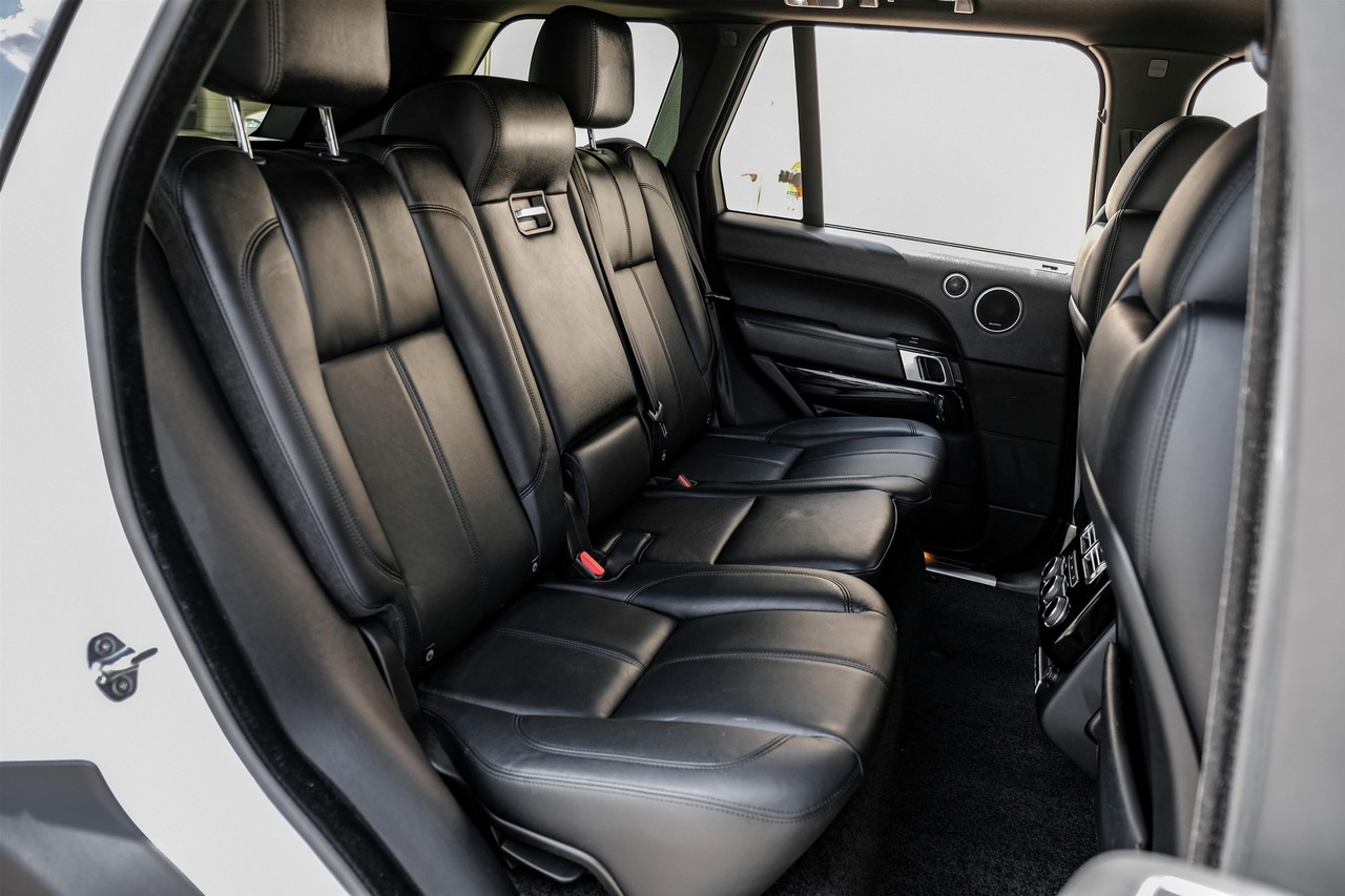 Land Rover Range Rover Vehicle Main Gallery Image 33