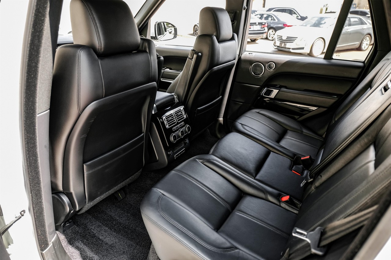 Land Rover Range Rover Vehicle Main Gallery Image 35