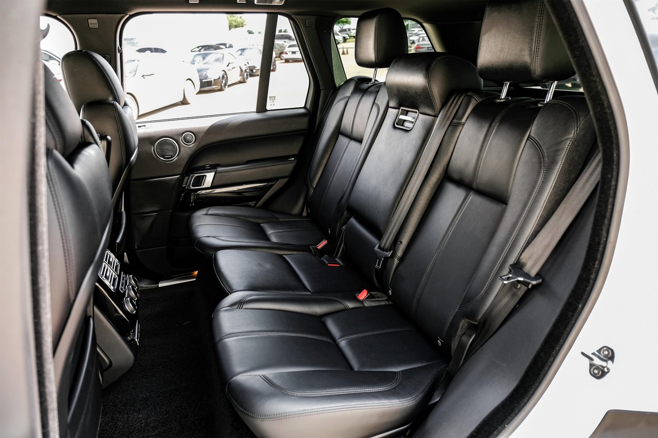 Land Rover Range Rover Vehicle Main Gallery Image 36