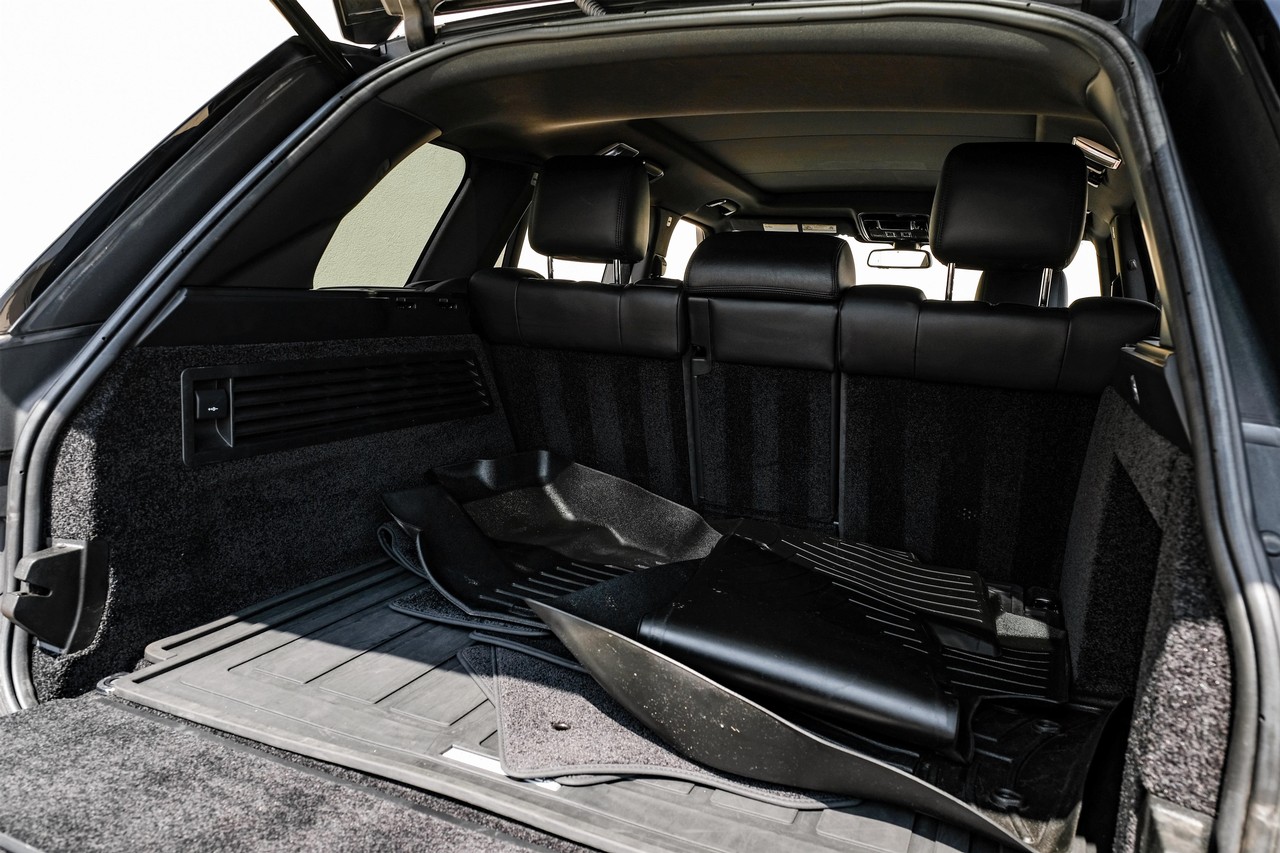 Land Rover Range Rover Vehicle Main Gallery Image 46