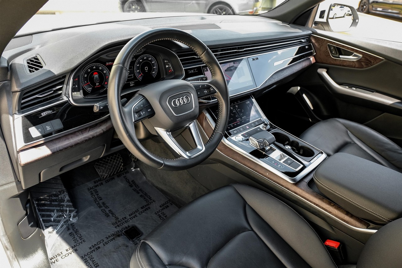 Audi Q8 Vehicle Main Gallery Image 03