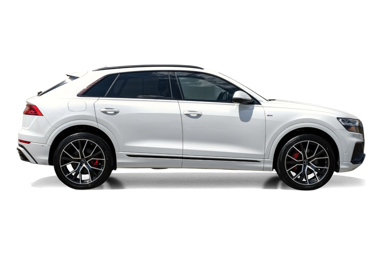 Audi Q8 Vehicle Main Gallery Image 08