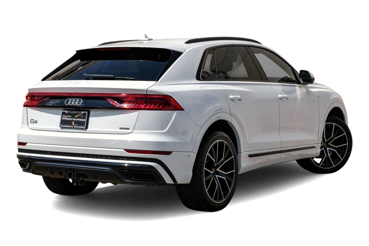 Audi Q8 Vehicle Main Gallery Image 09