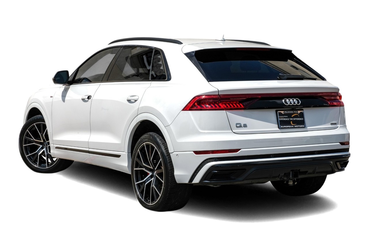 Audi Q8 Vehicle Main Gallery Image 11