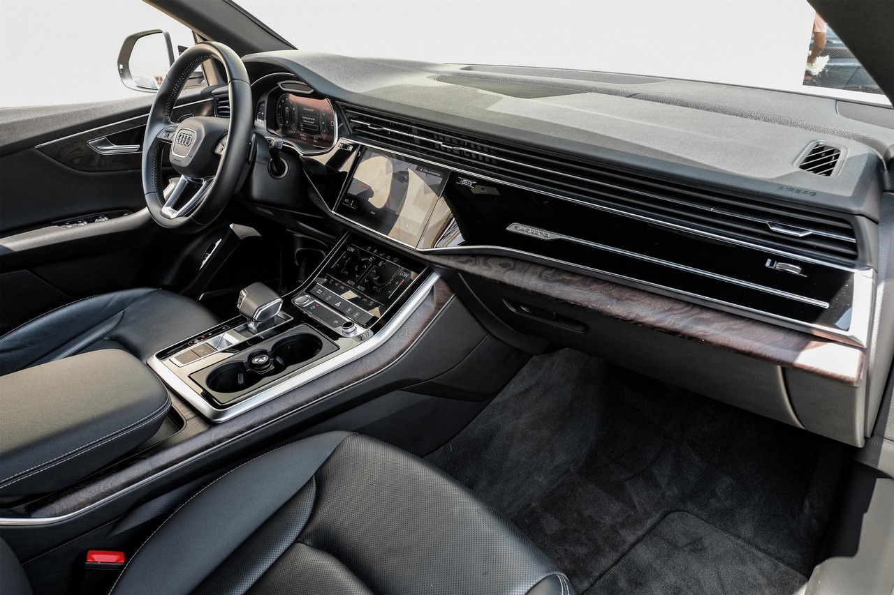 Audi Q8 Vehicle Main Gallery Image 13
