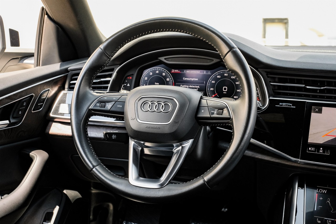 Audi Q8 Vehicle Main Gallery Image 17