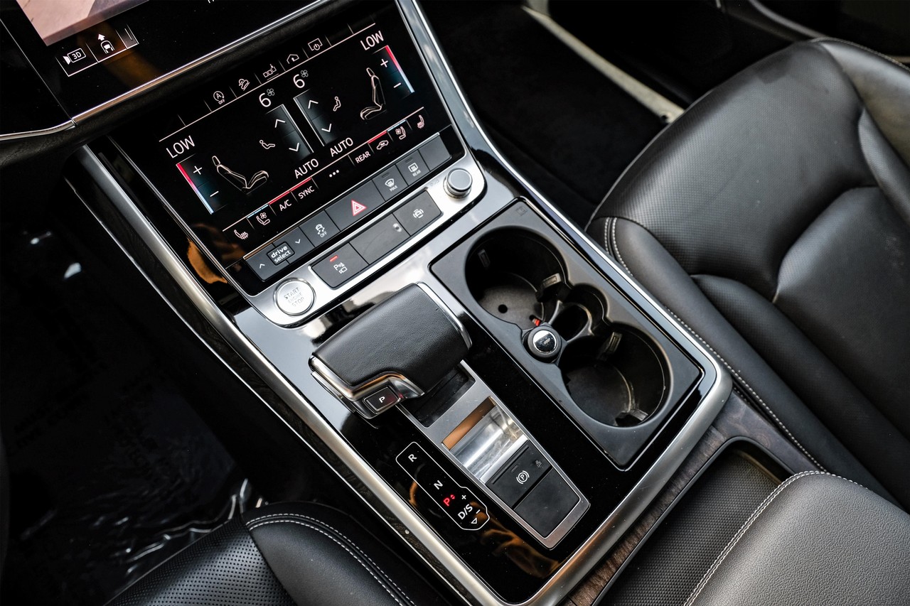 Audi Q8 Vehicle Main Gallery Image 25