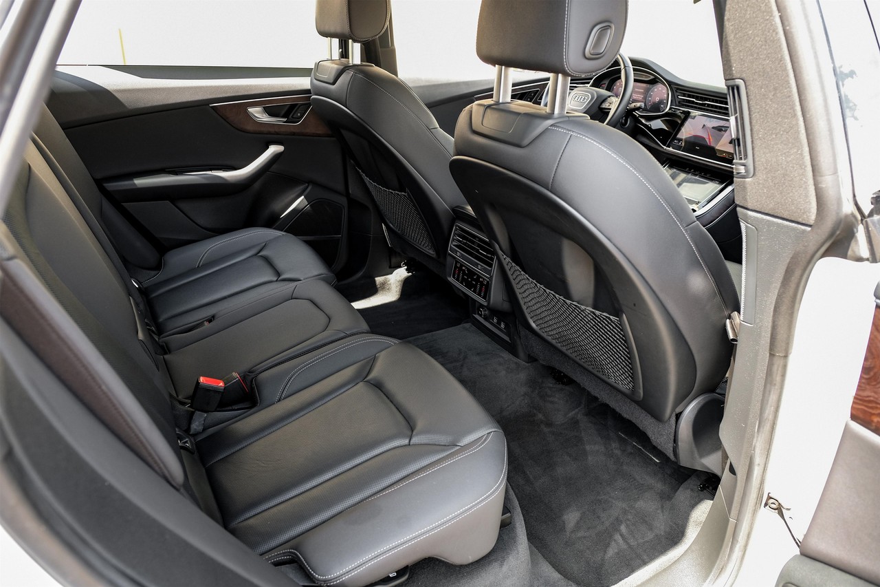 Audi Q8 Vehicle Main Gallery Image 35
