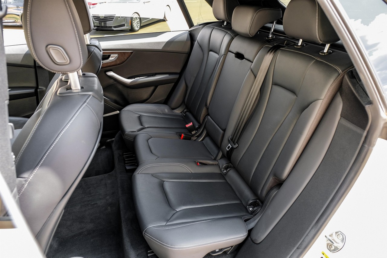 Audi Q8 Vehicle Main Gallery Image 37