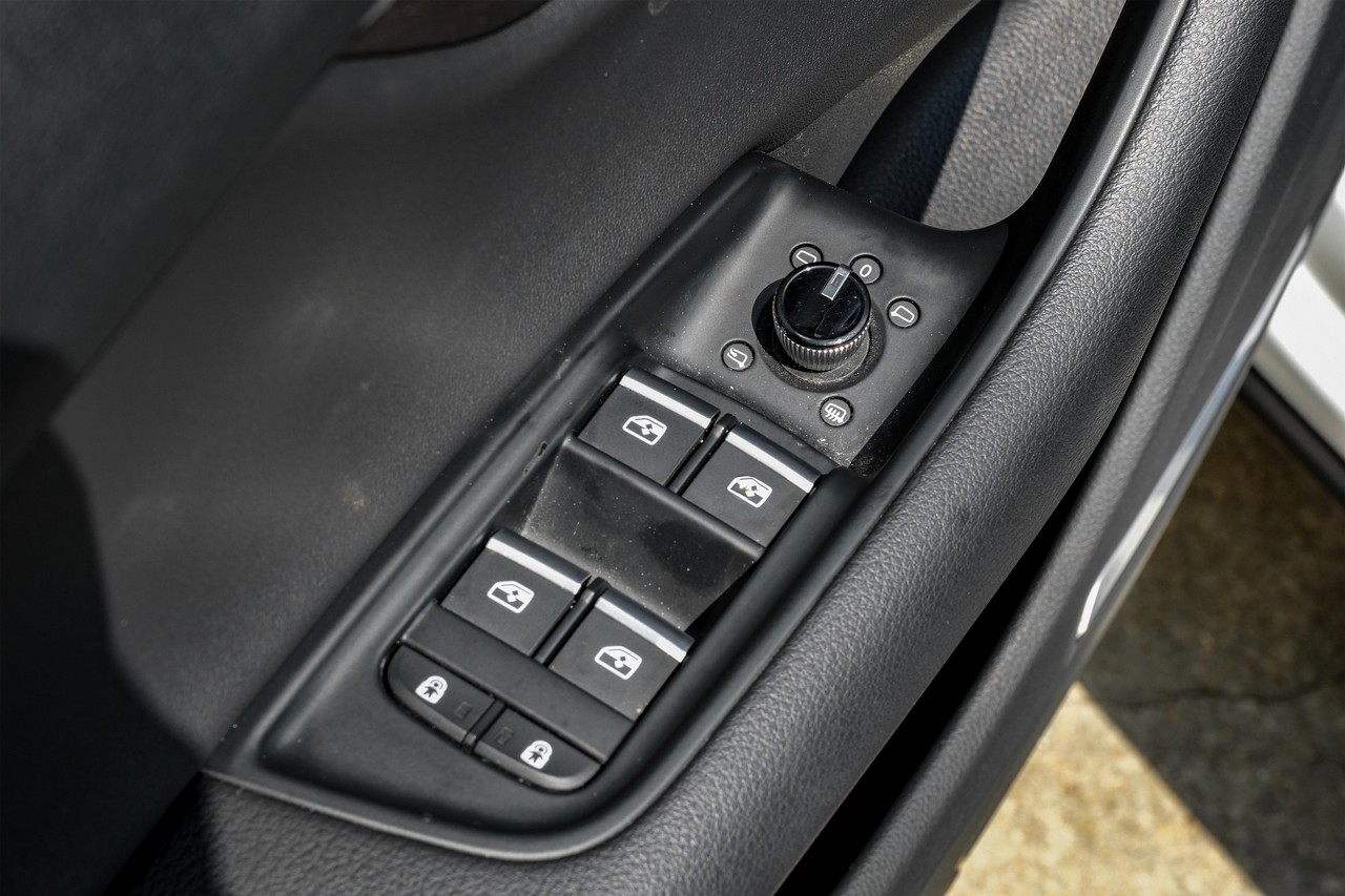 Audi Q8 Vehicle Main Gallery Image 41