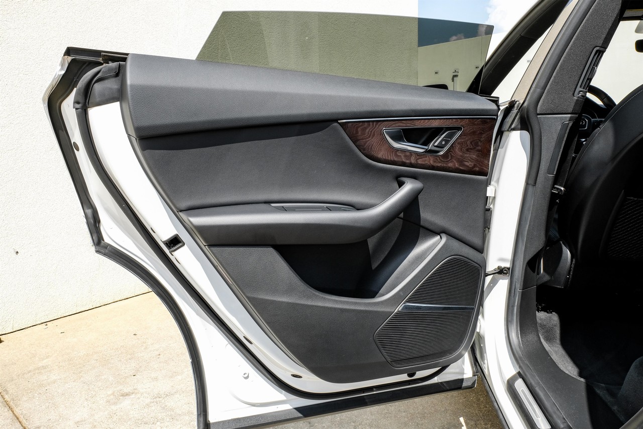 Audi Q8 Vehicle Main Gallery Image 43