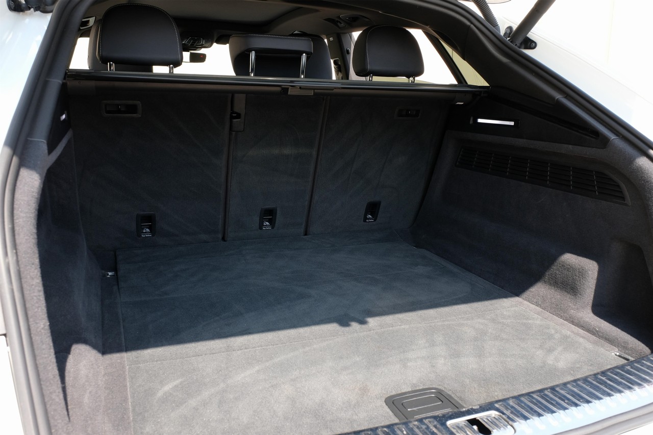 Audi Q8 Vehicle Main Gallery Image 48