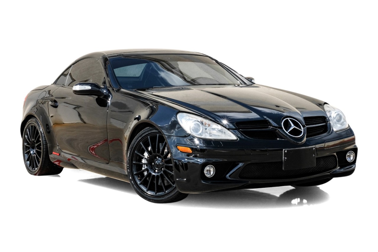 Mercedes-Benz SLK-Class Vehicle Main Gallery Image 06
