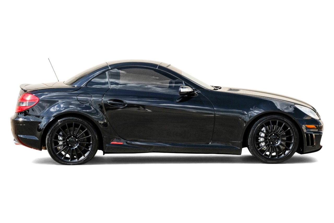 Mercedes-Benz SLK-Class Vehicle Main Gallery Image 07