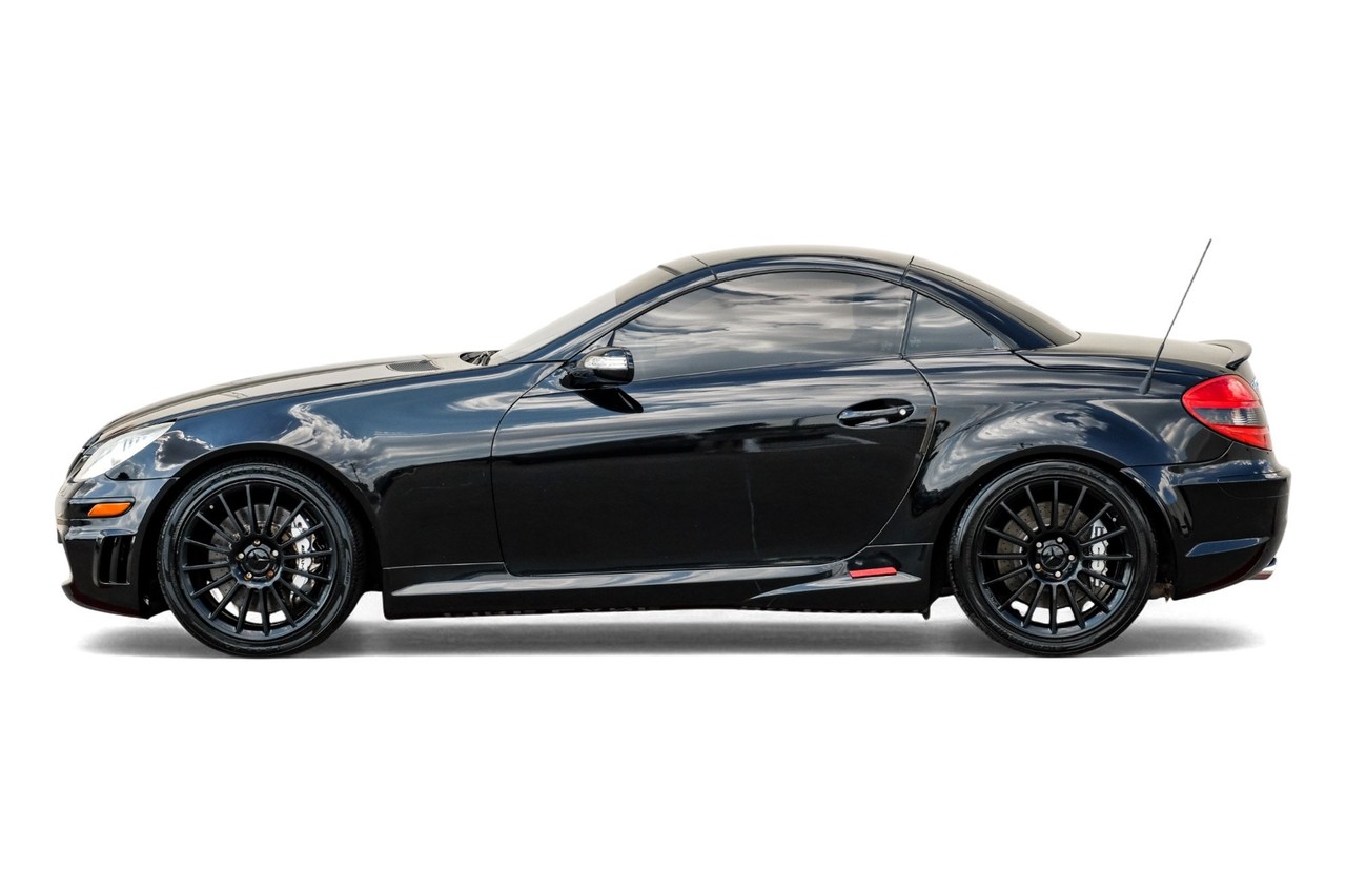 Mercedes-Benz SLK-Class Vehicle Main Gallery Image 11
