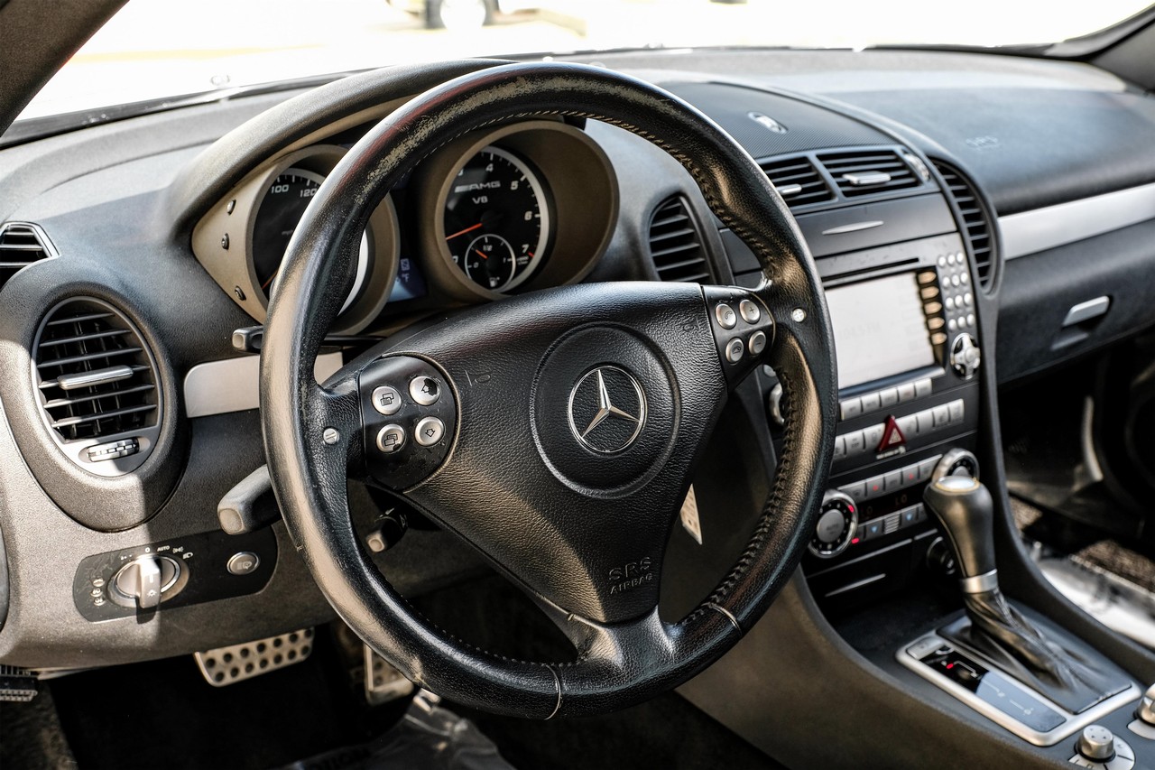 Mercedes-Benz SLK-Class Vehicle Main Gallery Image 14