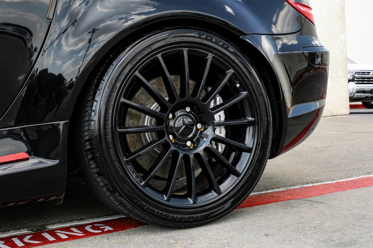 Mercedes-Benz SLK-Class Vehicle Main Gallery Image 42