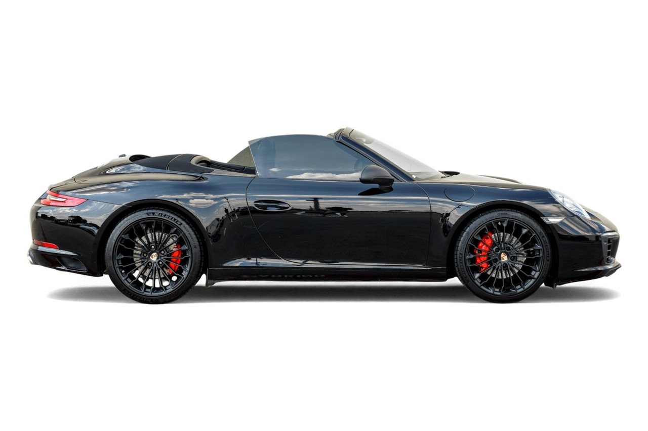 Porsche 911 Vehicle Main Gallery Image 07