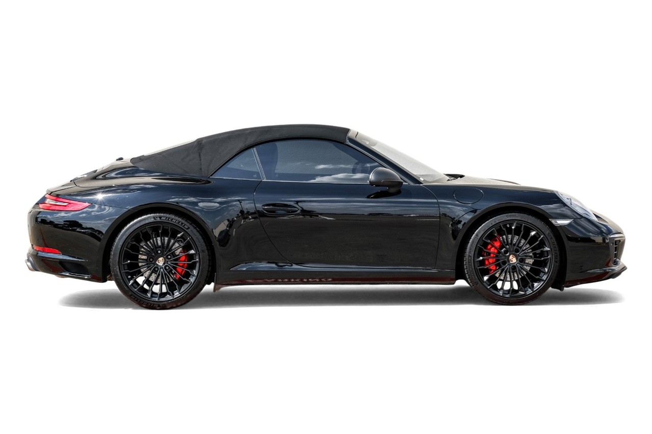 Porsche 911 Vehicle Main Gallery Image 08