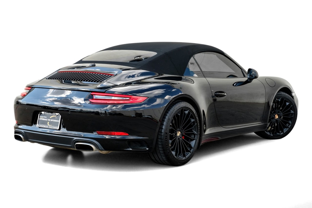 Porsche 911 Vehicle Main Gallery Image 09