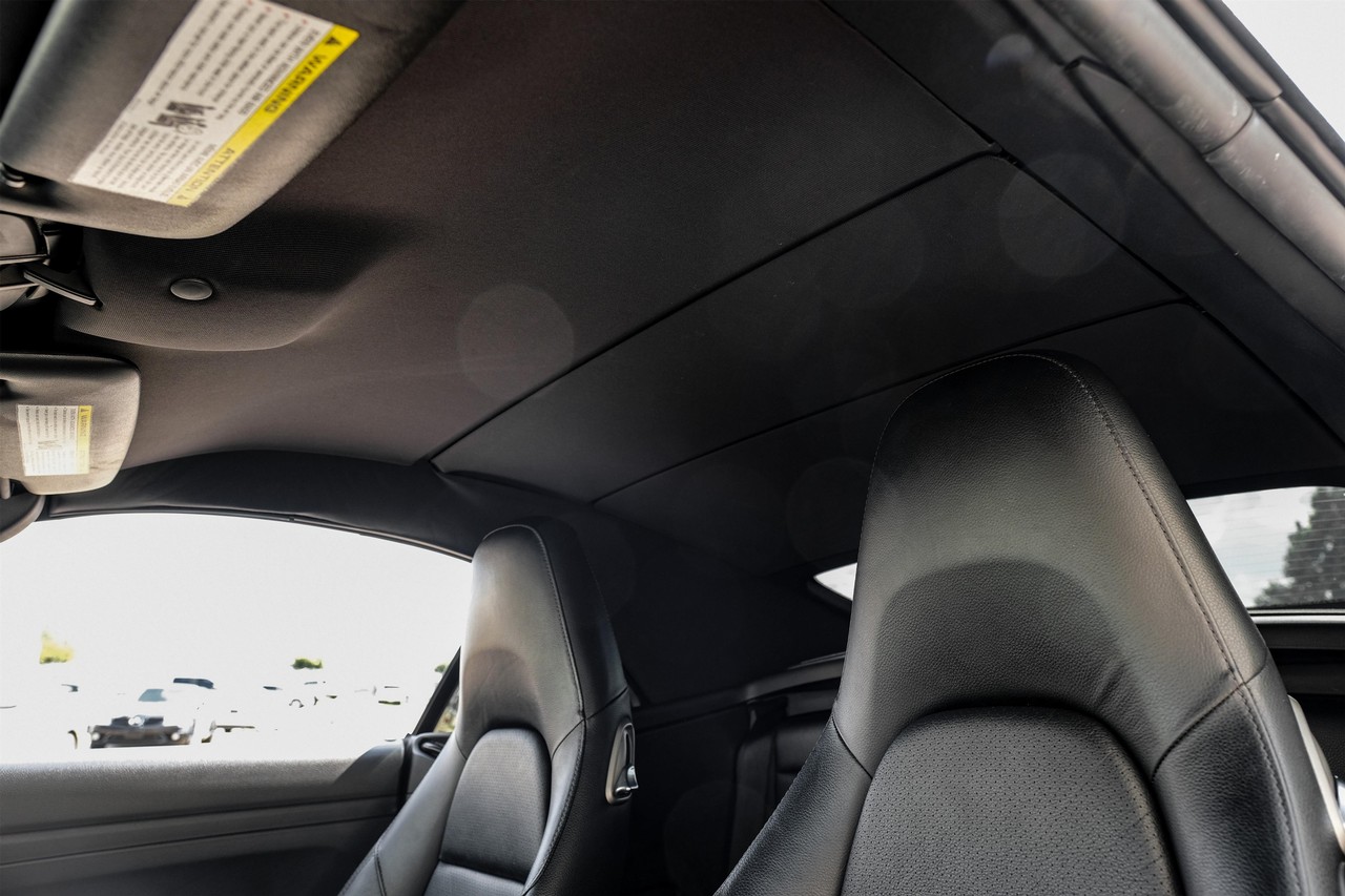 Porsche 911 Vehicle Main Gallery Image 28