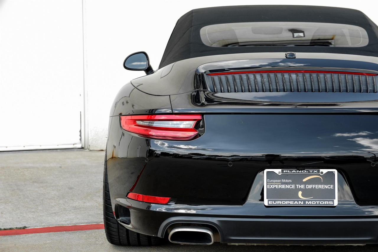 Porsche 911 Vehicle Main Gallery Image 38