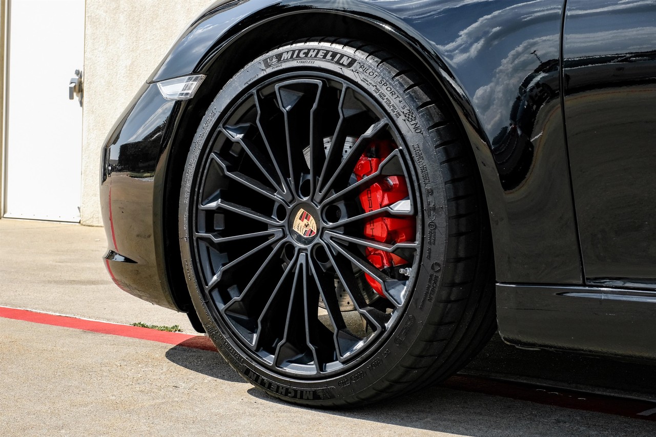 Porsche 911 Vehicle Main Gallery Image 44