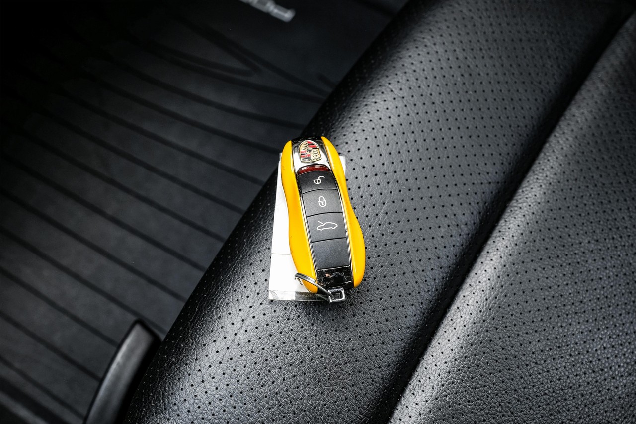 Porsche 911 Vehicle Main Gallery Image 46