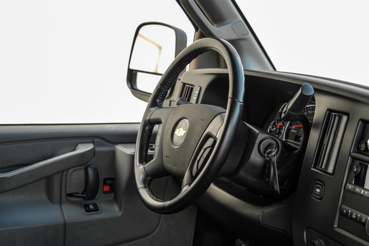 Chevrolet Express Cargo Van Vehicle Main Gallery Image 13