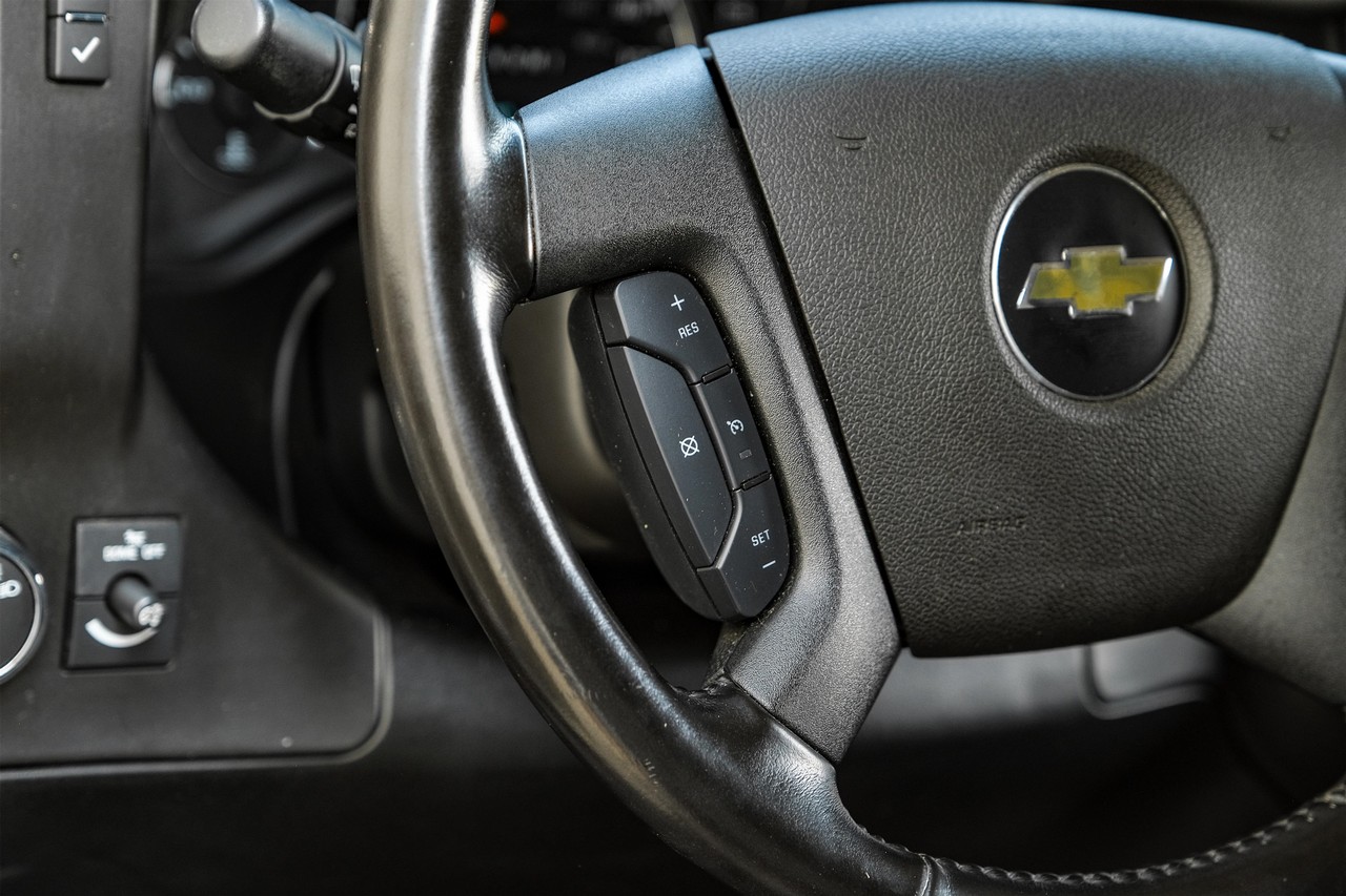 Chevrolet Express Cargo Van Vehicle Main Gallery Image 16