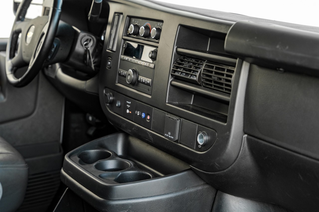 Chevrolet Express Cargo Van Vehicle Main Gallery Image 21