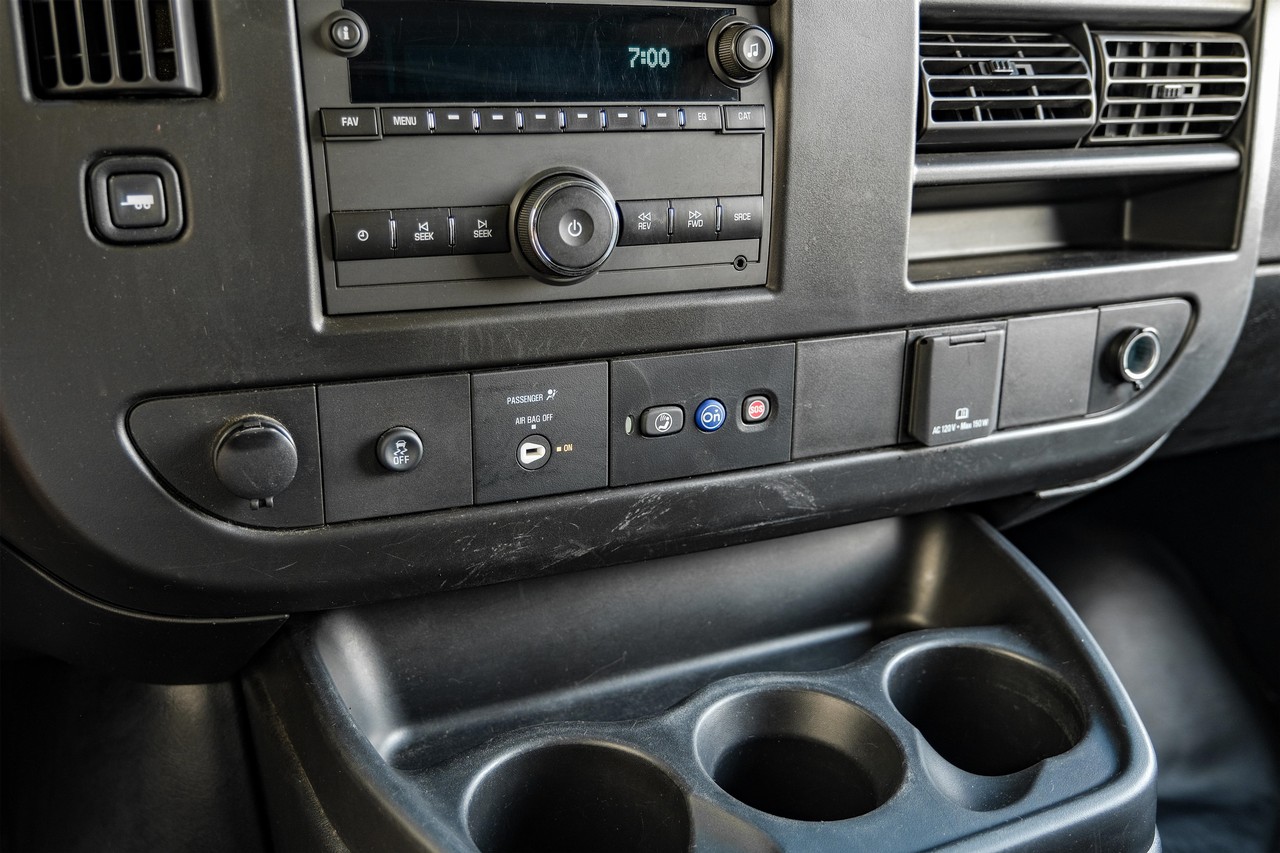 Chevrolet Express Cargo Van Vehicle Main Gallery Image 23