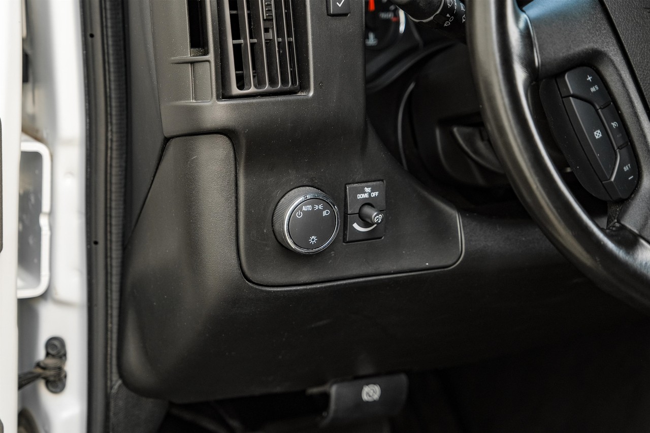 Chevrolet Express Cargo Van Vehicle Main Gallery Image 24