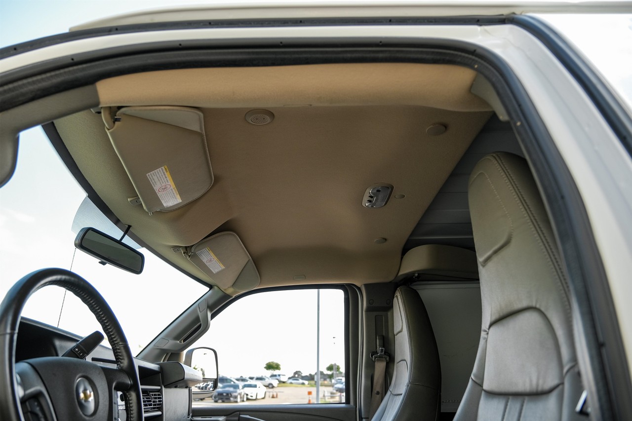 Chevrolet Express Cargo Van Vehicle Main Gallery Image 30