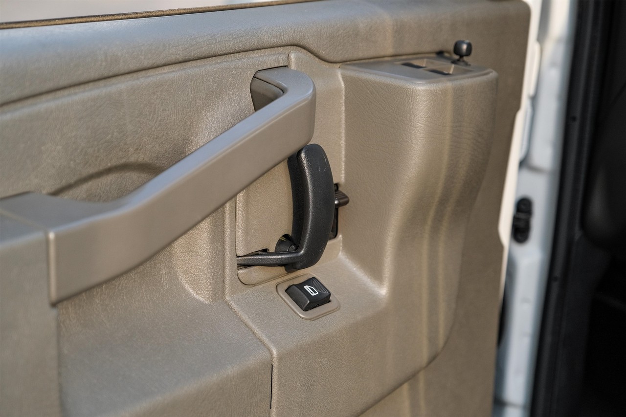 Chevrolet Express Cargo Van Vehicle Main Gallery Image 38